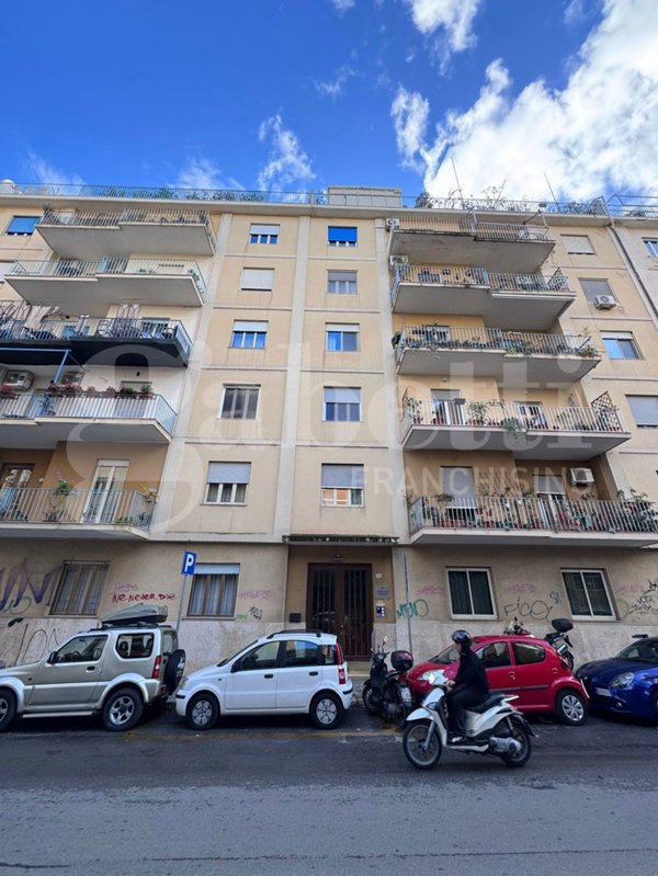 appartamento in vendita a Palermo in zona Politeama