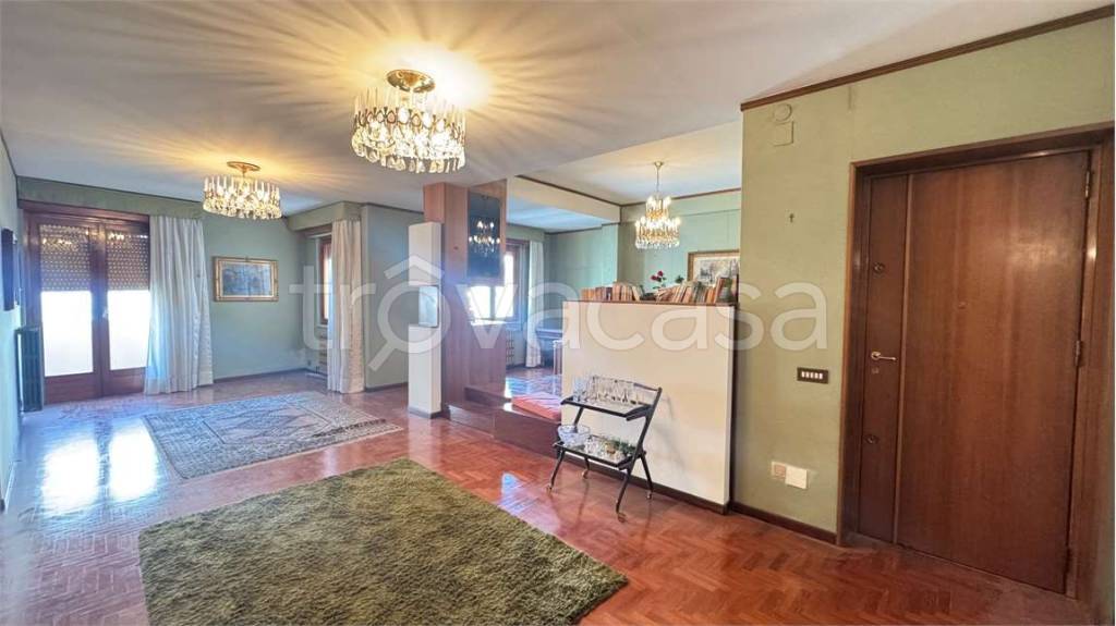 appartamento in vendita a Palermo in zona Malaspina/Palagonia