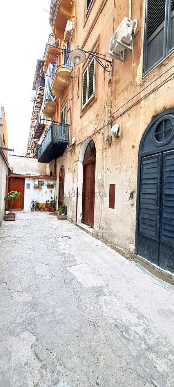 appartamento in vendita a Palermo in zona Oreto