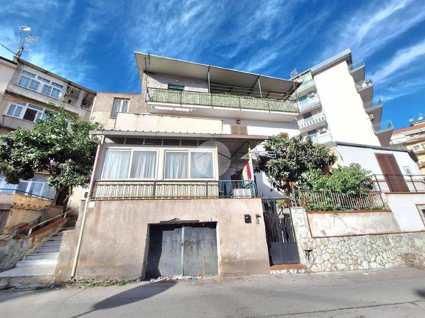 appartamento in vendita a Palermo in zona Chiavelli