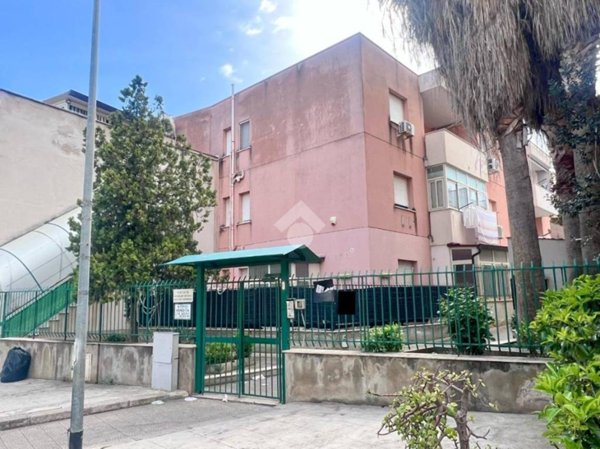 appartamento in vendita a Palermo in zona Acqua dei Corsari