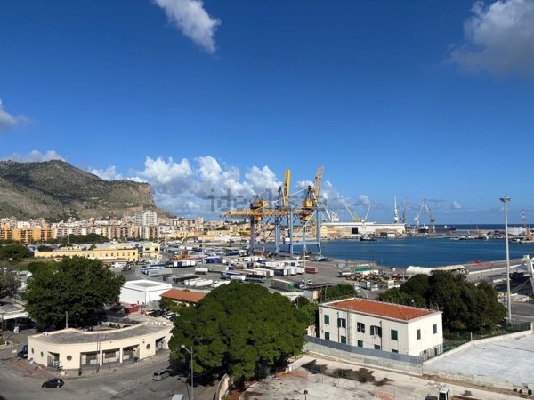 appartamento in vendita a Palermo