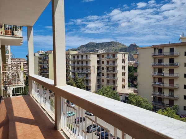 appartamento in vendita a Palermo in zona Libertà
