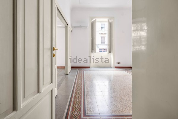 ufficio in vendita a Palermo in zona Libertà