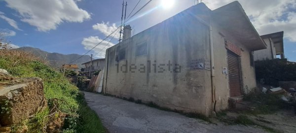 casa indipendente in vendita a Palermo in zona Mezzomonreale