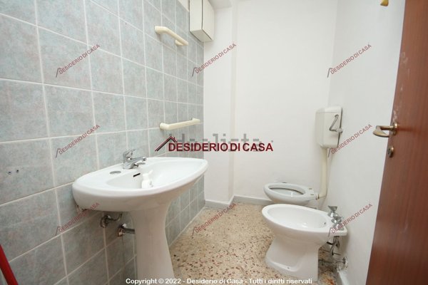 appartamento in vendita a Palermo in zona Malaspina/Palagonia