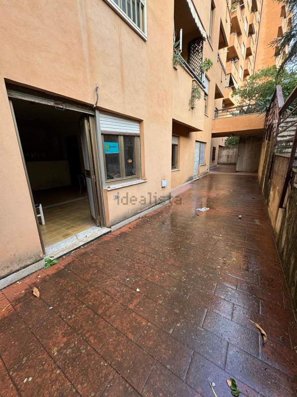 ufficio in vendita a Palermo in zona Uditore