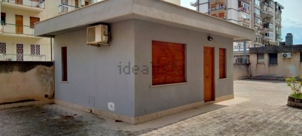 ufficio in vendita a Palermo in zona Malaspina/Palagonia