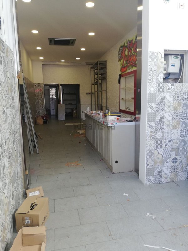 locale commerciale in vendita a Palermo in zona San Lorenzo