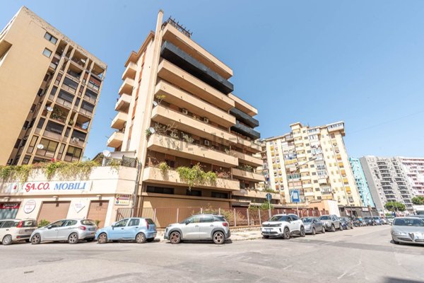 appartamento in vendita a Palermo in zona Uditore