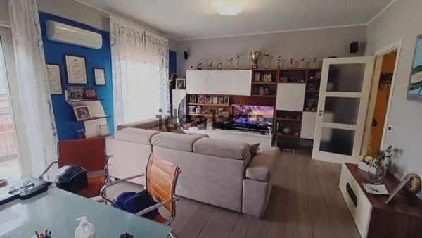 appartamento in vendita a Palermo in zona Zisa