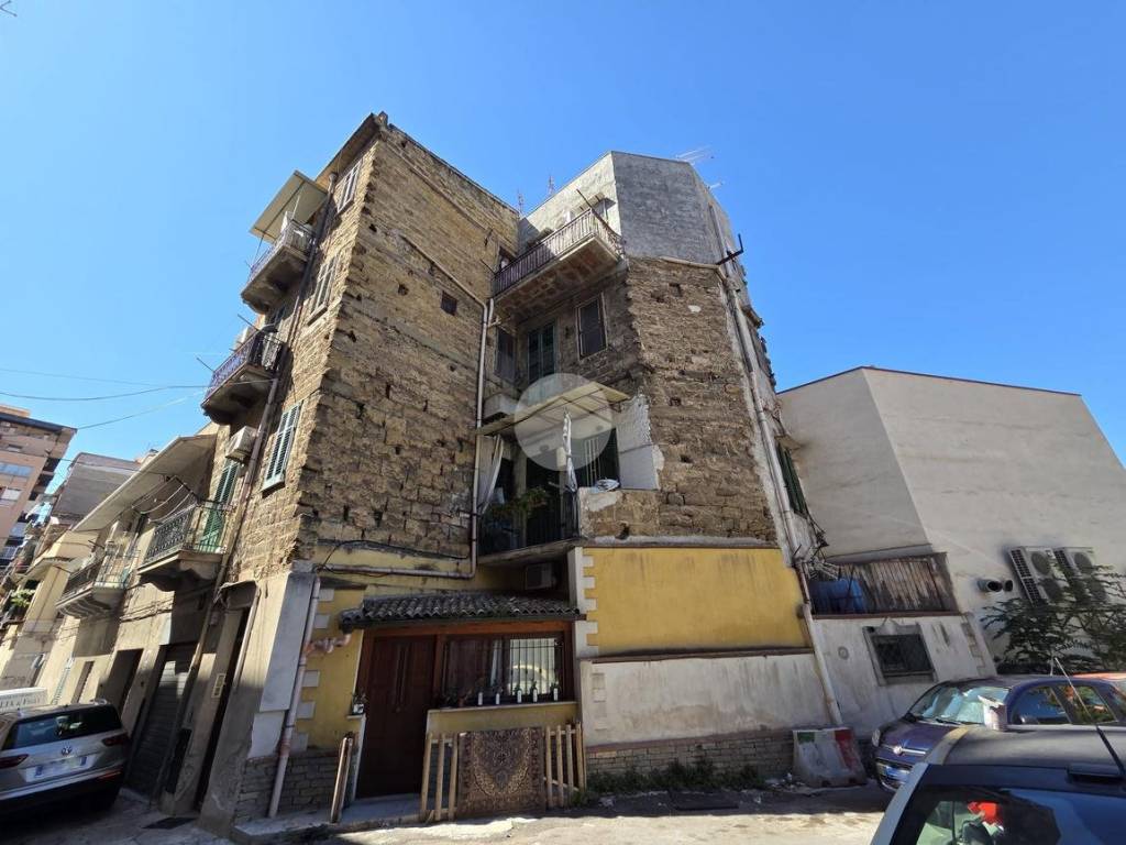 appartamento in vendita a Palermo in zona Montegrappa / Santa Rosalia