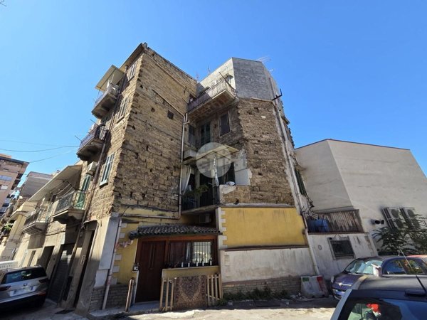 appartamento in vendita a Palermo in zona Montegrappa / Santa Rosalia