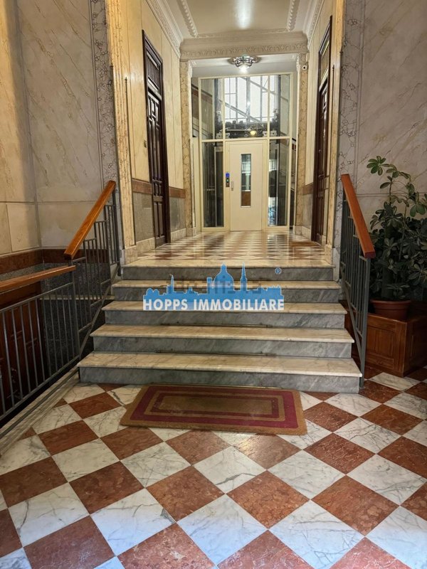 ufficio in vendita a Palermo in zona Libertà