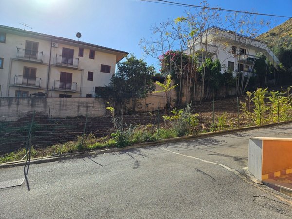 casa indipendente in vendita a Palermo in zona Borgo Nuovo