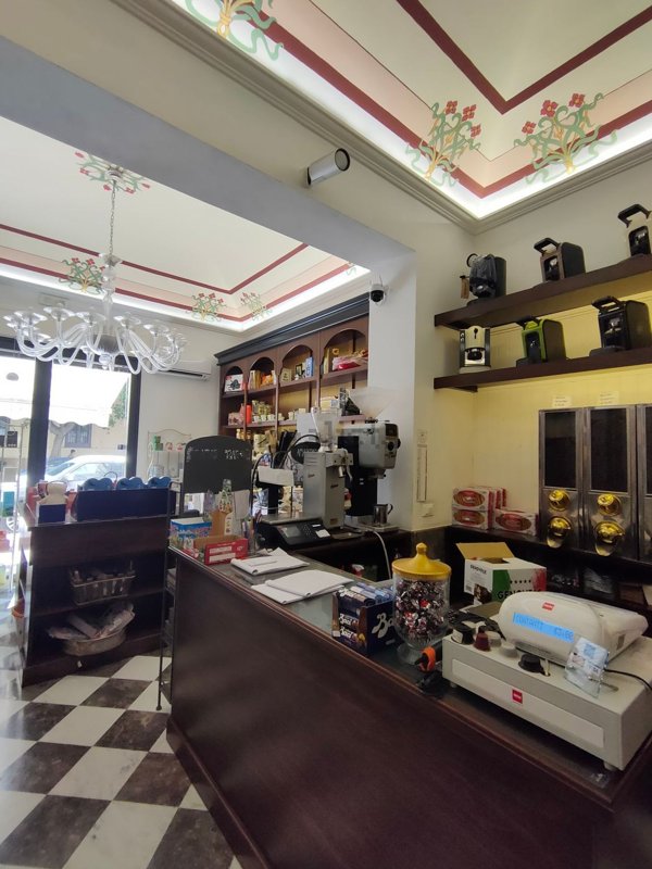 bivano in vendita a Palermo in zona Politeama