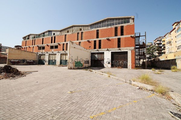 negozio in vendita a Palermo in zona Settecannoli