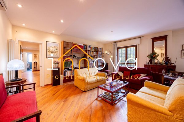 appartamento in vendita a Palermo in zona Malaspina/Palagonia