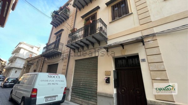 locale commerciale in vendita a Palermo in zona Croceverde