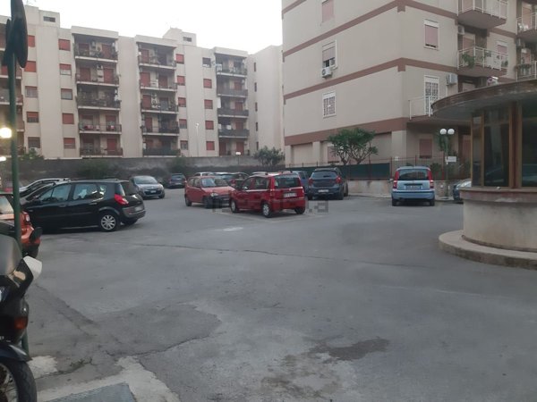 locale di sgombero in vendita a Palermo in zona Cruillas