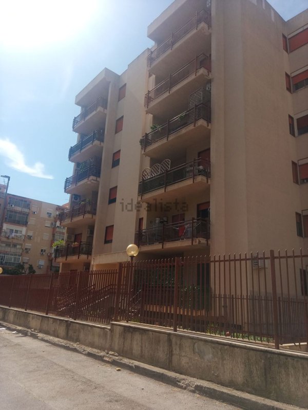 ufficio in vendita a Palermo in zona Cruillas