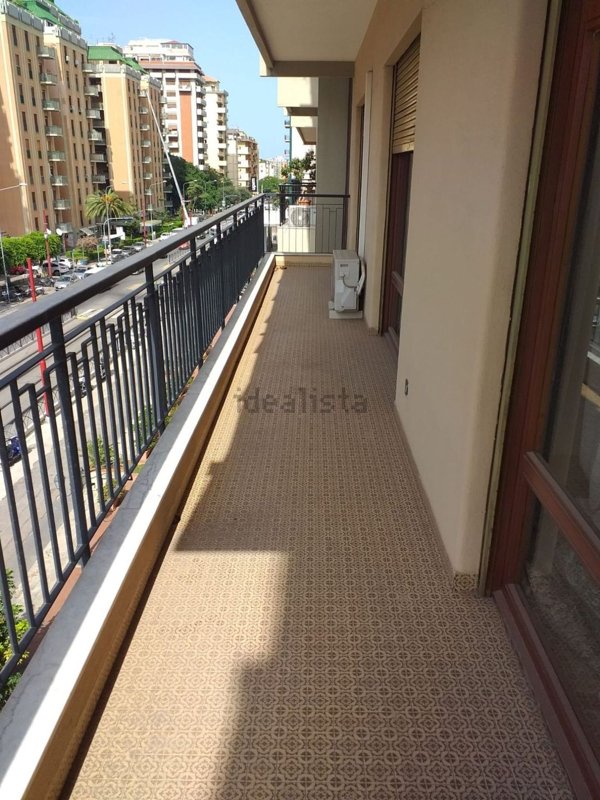 appartamento in vendita a Palermo in zona Malaspina/Palagonia