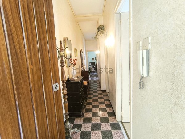 appartamento in vendita a Palermo in zona Malaspina/Palagonia