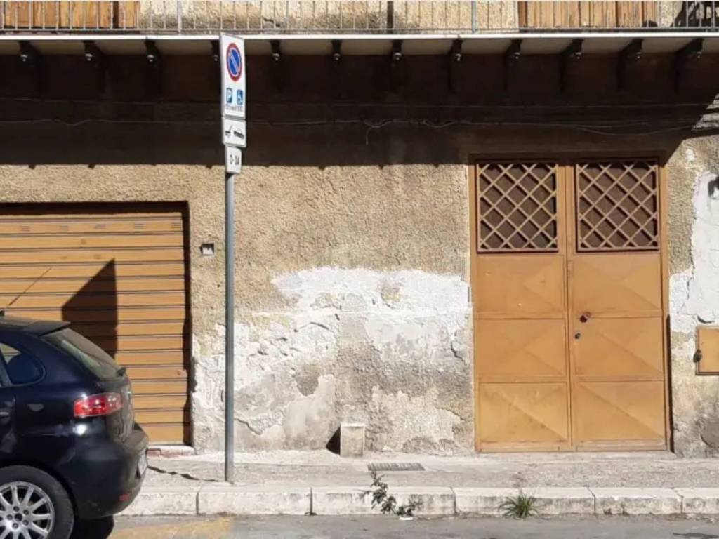 locale commerciale in vendita a Palermo in zona Oreto