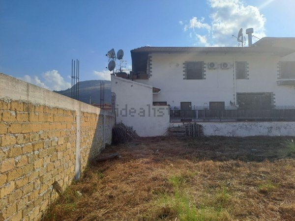 casa indipendente in vendita a Palermo in zona Centro storico