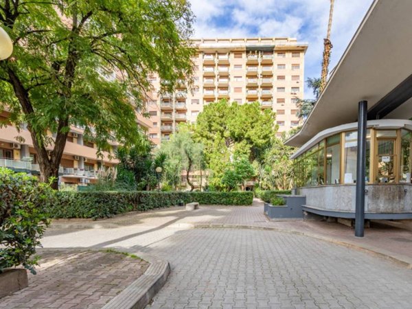appartamento in vendita a Palermo in zona Zisa