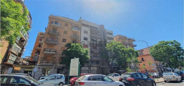 ufficio in vendita a Palermo in zona Montepellegrino