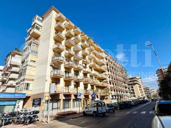 appartamento in vendita a Palermo in zona Zisa