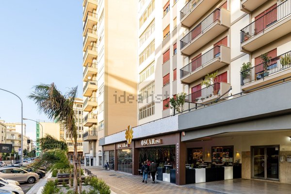 appartamento in vendita a Palermo in zona Malaspina/Palagonia