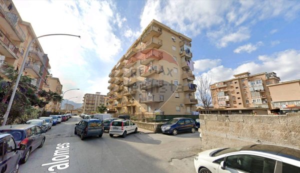 locale di sgombero in vendita a Palermo in zona Brancaccio