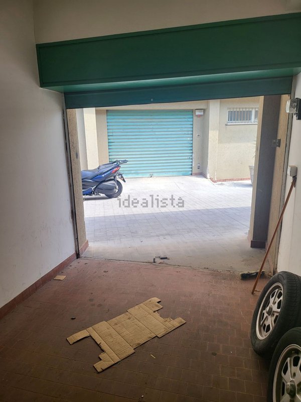 locale di sgombero in vendita a Palermo in zona Oreto