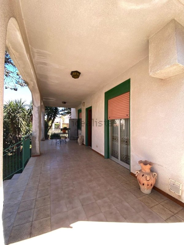 casa indipendente in vendita a Palermo in zona Mondello