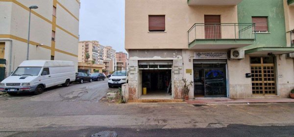 negozio in vendita a Palermo in zona Uditore
