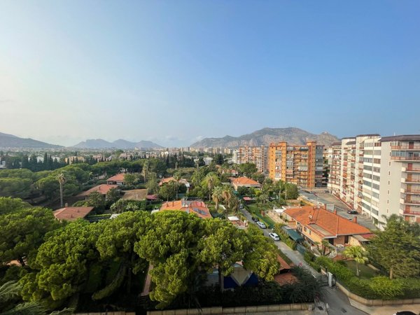 appartamento in vendita a Palermo in zona Uditore