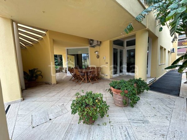 casa indipendente in vendita a Palermo in zona Addaura