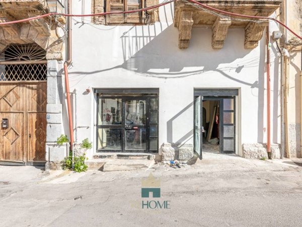 negozio in vendita a Palermo in zona Centro storico