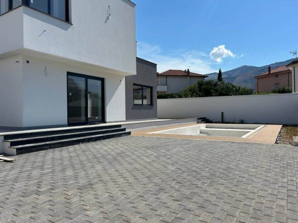 casa indipendente in vendita a Palermo in zona Mondello