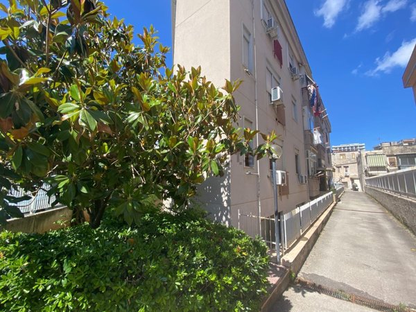 ufficio in vendita a Palermo in zona Cruillas