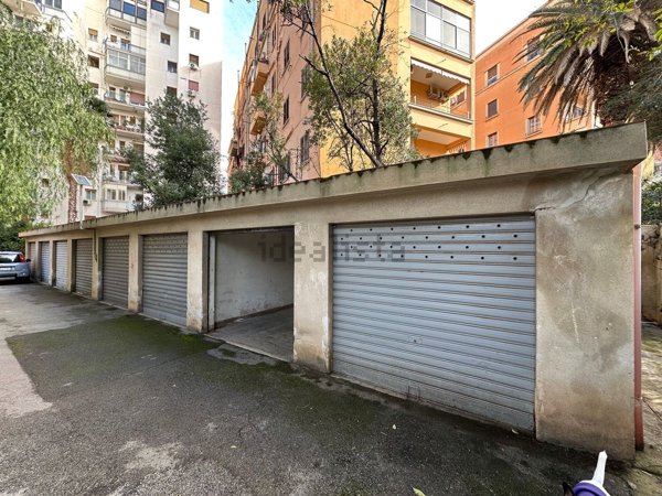 casa indipendente in vendita a Palermo in zona Zisa
