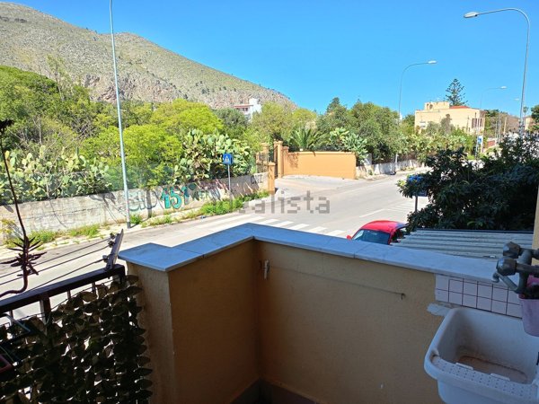 appartamento in vendita a Palermo in zona Partanna