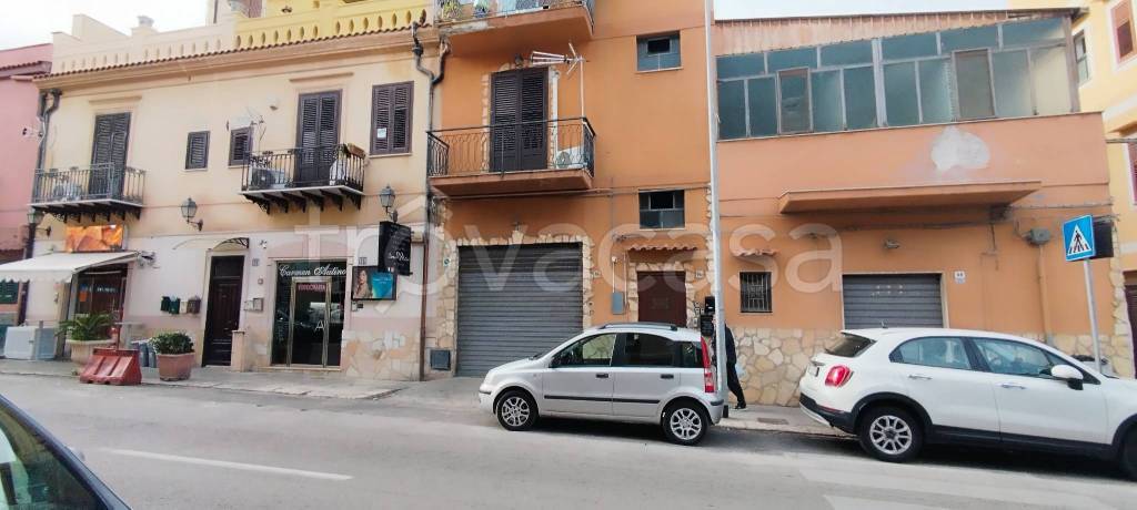 locale commerciale in vendita a Palermo in zona Sferracavallo