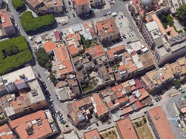 intera palazzina in vendita a Palermo in zona Centro storico