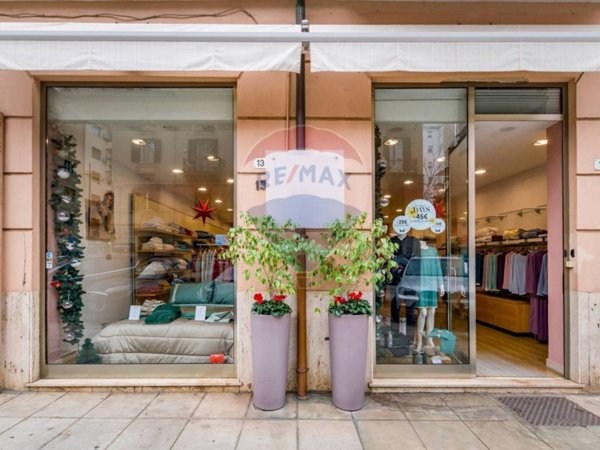 negozio in vendita a Palermo in zona Libertà