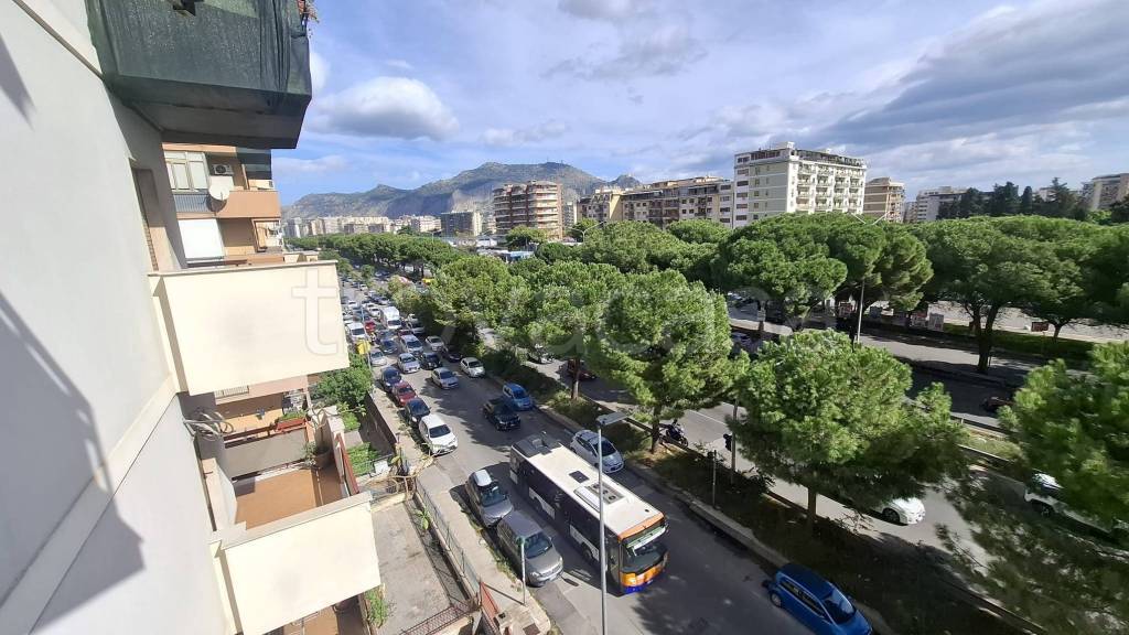 appartamento in vendita a Palermo in zona Uditore