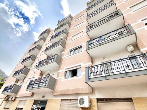 appartamento in vendita a Palermo in zona Sferracavallo