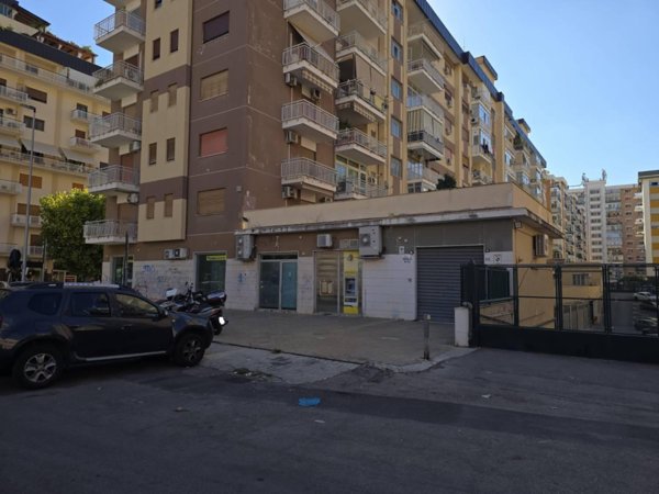 negozio in vendita a Palermo